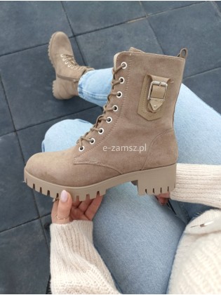 Zamszowe beżowe trapery