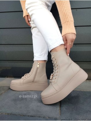 Beżowe skórzane botki