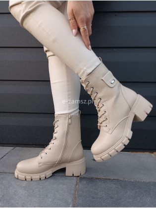 Beżowe trapery z eko-skóry