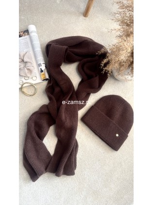 Czekoladowy Ciepły Zestaw Czapka i Szalik 2 w 1